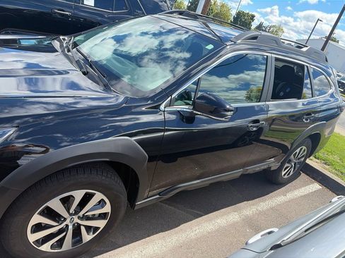 Used 2025 Subaru Outback Premium AWD/4WD image 8
