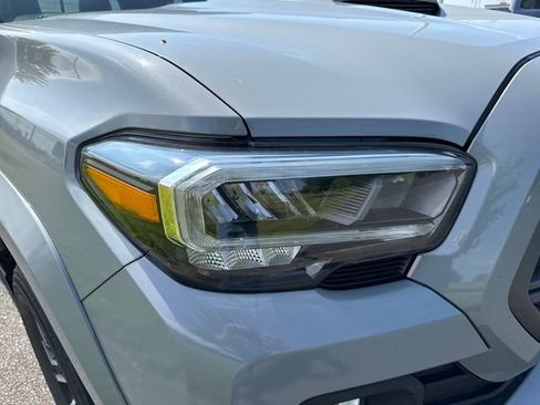 Used 2021 Toyota Tacoma TRD Sport w/ Blackout Package (TMS) AWD/4WD image 12