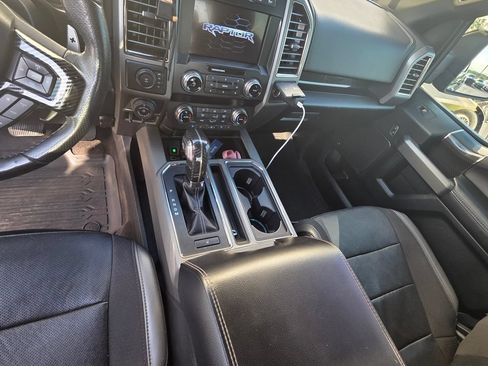 Used 2020 Ford F150 Raptor w/ Equipment Group 802A Luxury AWD/4WD image 18