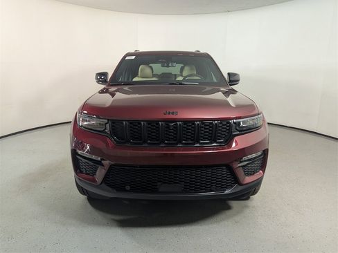 New 2025 Jeep Grand Cherokee Limited w/ Luxury Tech Group II image 2