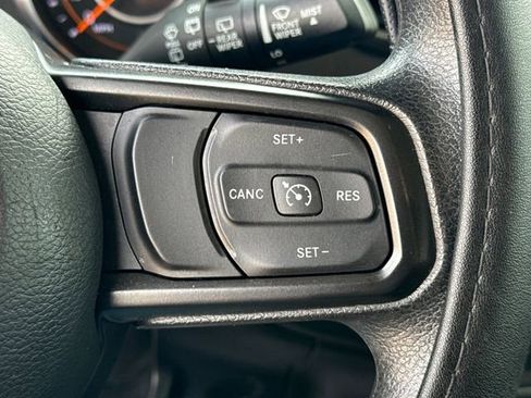 Certified 2020 Jeep Wrangler Sport image 33