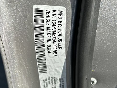 Used 2022 Jeep Cherokee Trailhawk w/ Trailer Tow Group AWD/4WD image 35