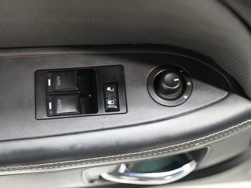 Used 2013 Dodge Challenger SRT8 w/ Harman Kardon Audio Group RWD image 16