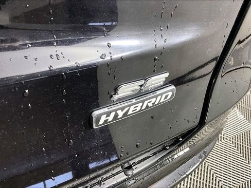 Used 2020 Ford Fusion SE FWD image 21