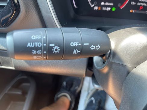 Used 2025 Honda Pilot EX-L image 34