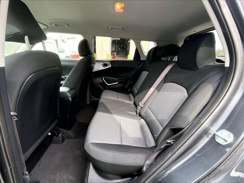 Used 2023 Kia Soul LX w/ LX Technology Package FWD image 21