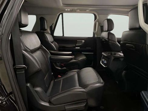 Used 2025 Ford Expedition Max Platinum AWD/4WD image 86