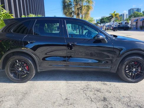 Used 2017 Porsche Cayenne AWD/4WD image 20