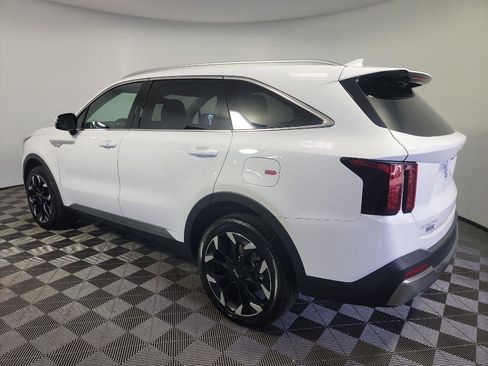 Certified 2025 Kia Sorento EX image 10