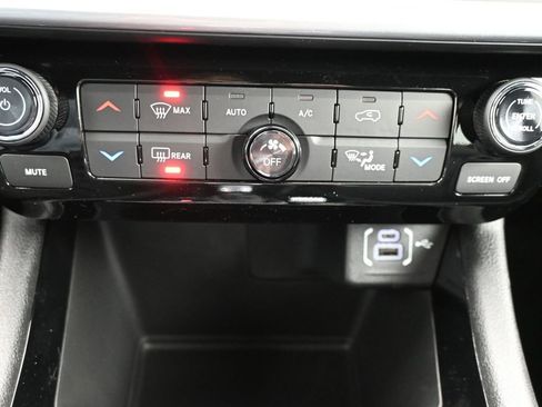 New 2026 Jeep Compass Limited image 26