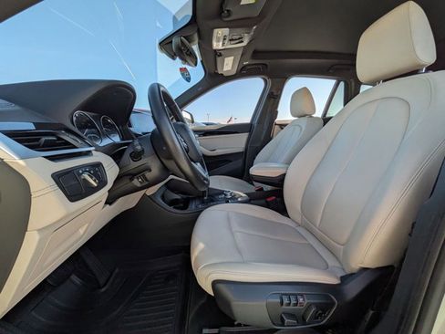Used 2021 BMW X1 sDrive28i w/ Convenience Package image 9