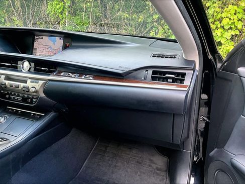 Used 2016 Lexus ES 350 w/ Navigation System Package FWD image 19