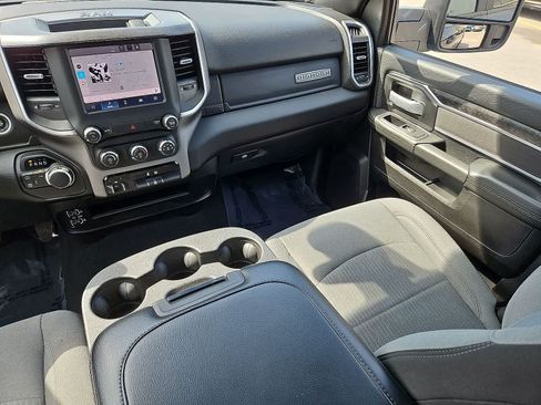 Used 2024 RAM 2500 Big Horn AWD/4WD image 12