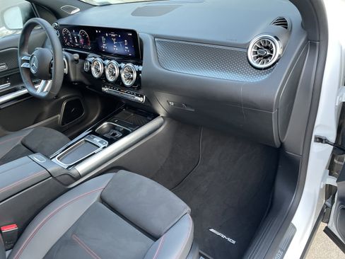 Certified 2025 Mercedes-Benz GLA 250 4MATIC image 46