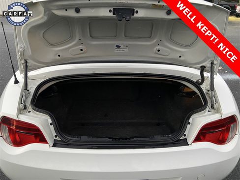 Used 2008 BMW Z4 3.0i image 9