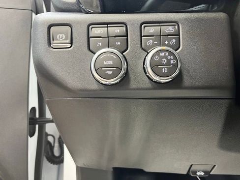 New 2025 GMC Sierra 3500 SLT image 7