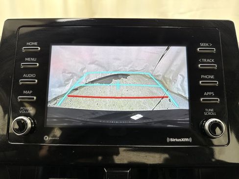 Used 2022 Toyota Camry LE FWD image 22