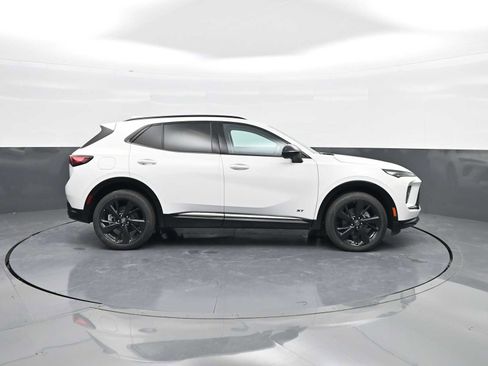 New 2025 Buick Envision Sport Touring image 9