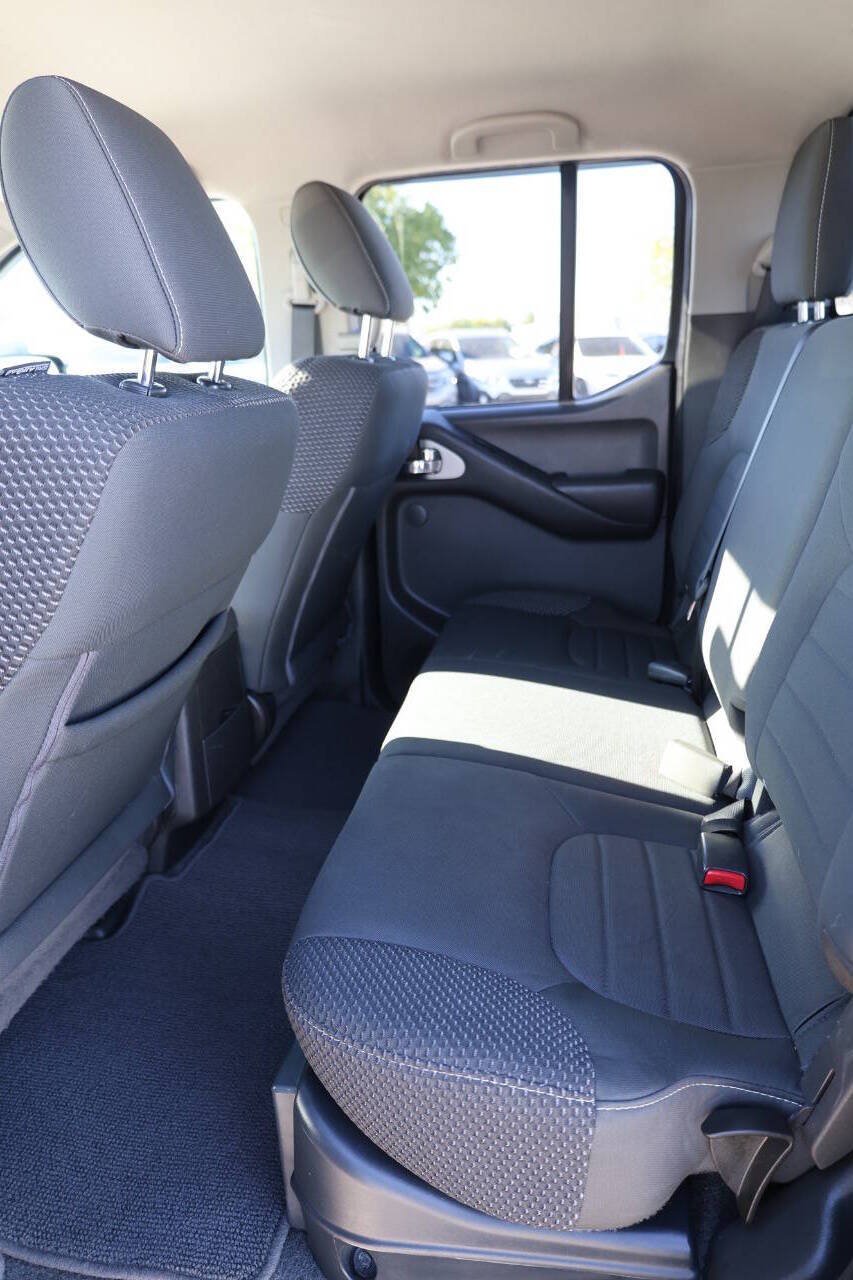 Used 2018 Nissan Frontier PRO-4X AWD/4WD image 17