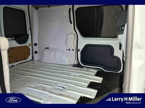 Used 2013 Ford Transit Connect XLT image 18