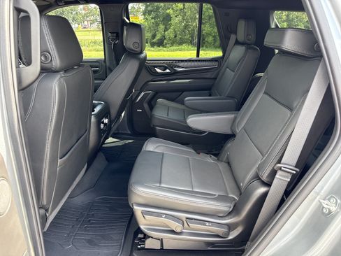 Used 2024 GMC Yukon Denali AWD/4WD image 14