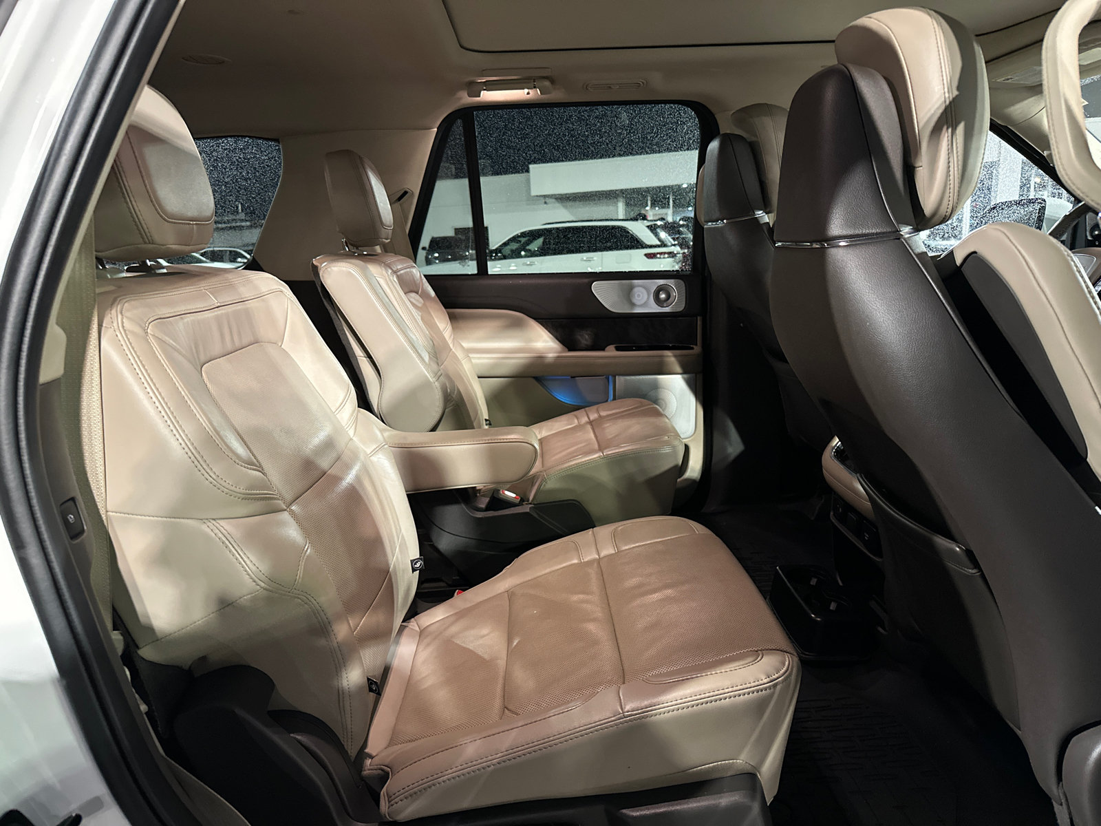 Used 2022 Lincoln Navigator Reserve AWD/4WD image 18