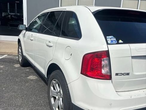 Used 2013 Ford Edge SEL FWD image 4