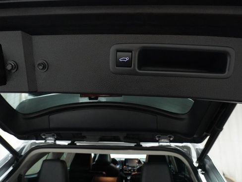 Certified 2020 Toyota Highlander XLE image 8