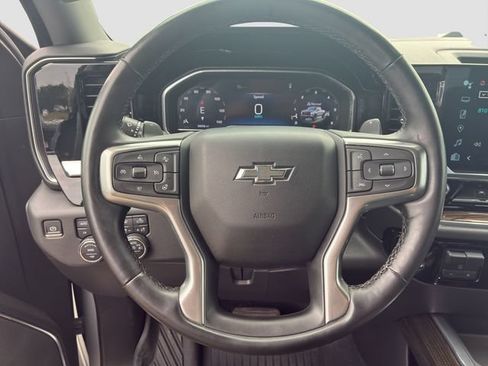 Used 2024 Chevrolet Silverado 1500 LT Trail Boss w/ LT Trail Boss Premium Package AWD/4WD image 16