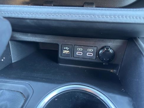 Used 2023 Toyota Highlander XSE image 19