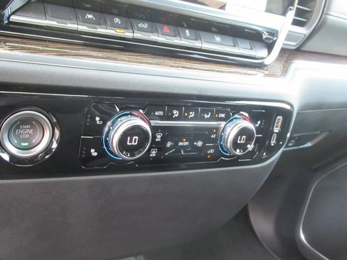 Used 2024 GMC Sierra 1500 Elevation image 26