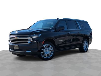 Certified 2023 Chevrolet Suburban High Country w/ Premium Package 2