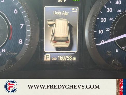 Used 2019 Toyota Sienna Limited Premium w/ Carpet Mat Package FWD image 10