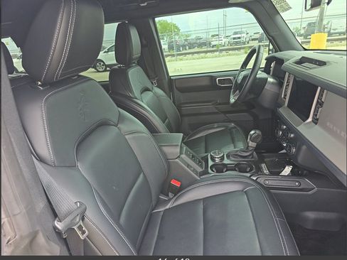 Used 2025 Ford Bronco Outer Banks AWD/4WD image 9