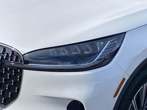 New 2026 Lincoln Aviator Reserve image 4