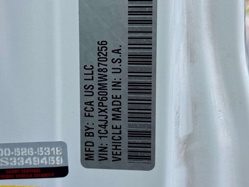 Used 2021 Jeep Wrangler Unlimited Sahara w/ Cold Weather Group image 15