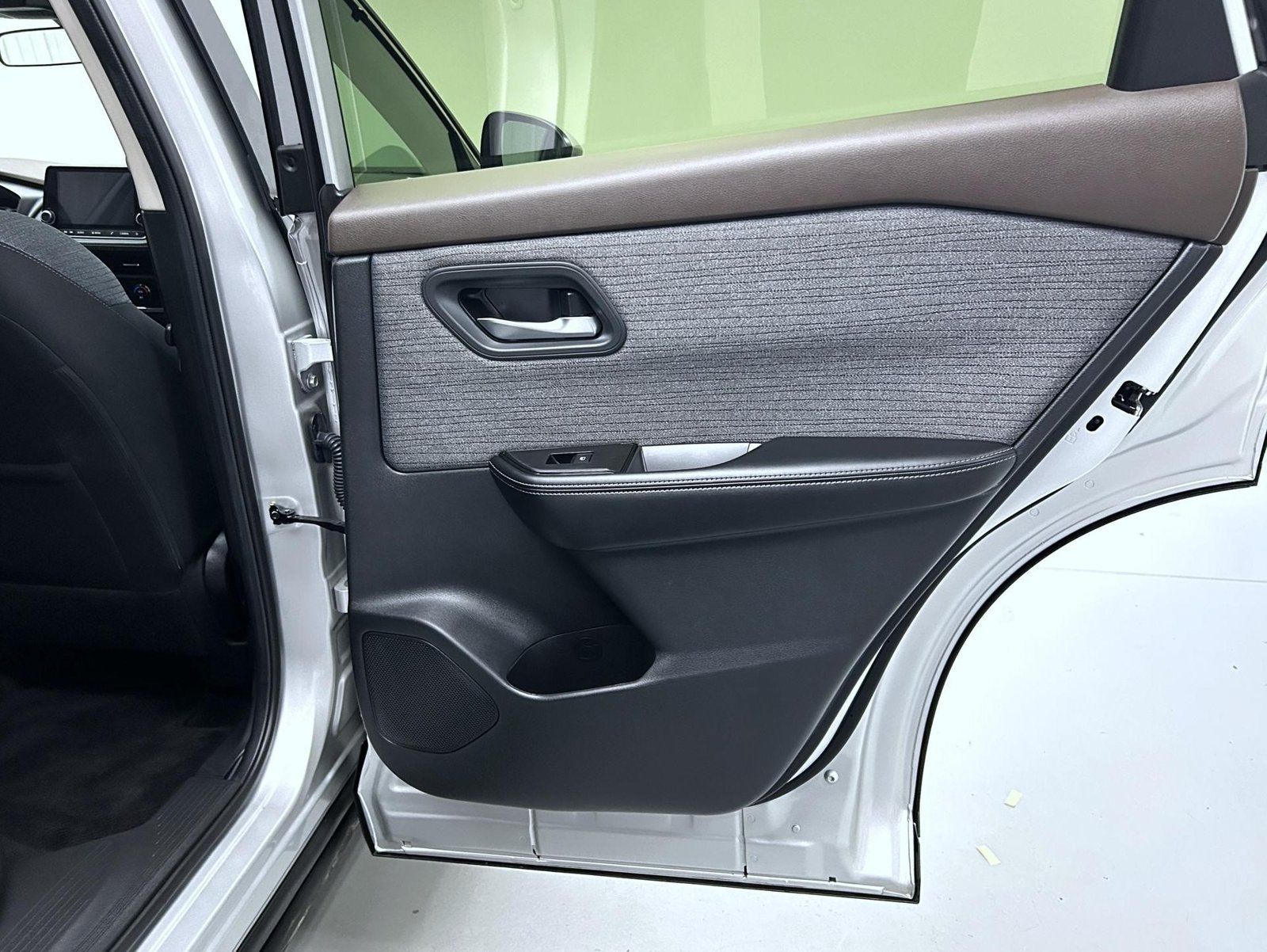 Certified 2023 Nissan Rogue SV AWD/4WD image 17
