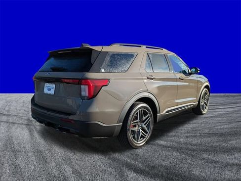 Certified 2026 Ford Explorer ST-Line w/ ST-Line Street Pack RWD image 4