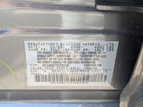 Used 2025 Nissan Sentra SV image 36