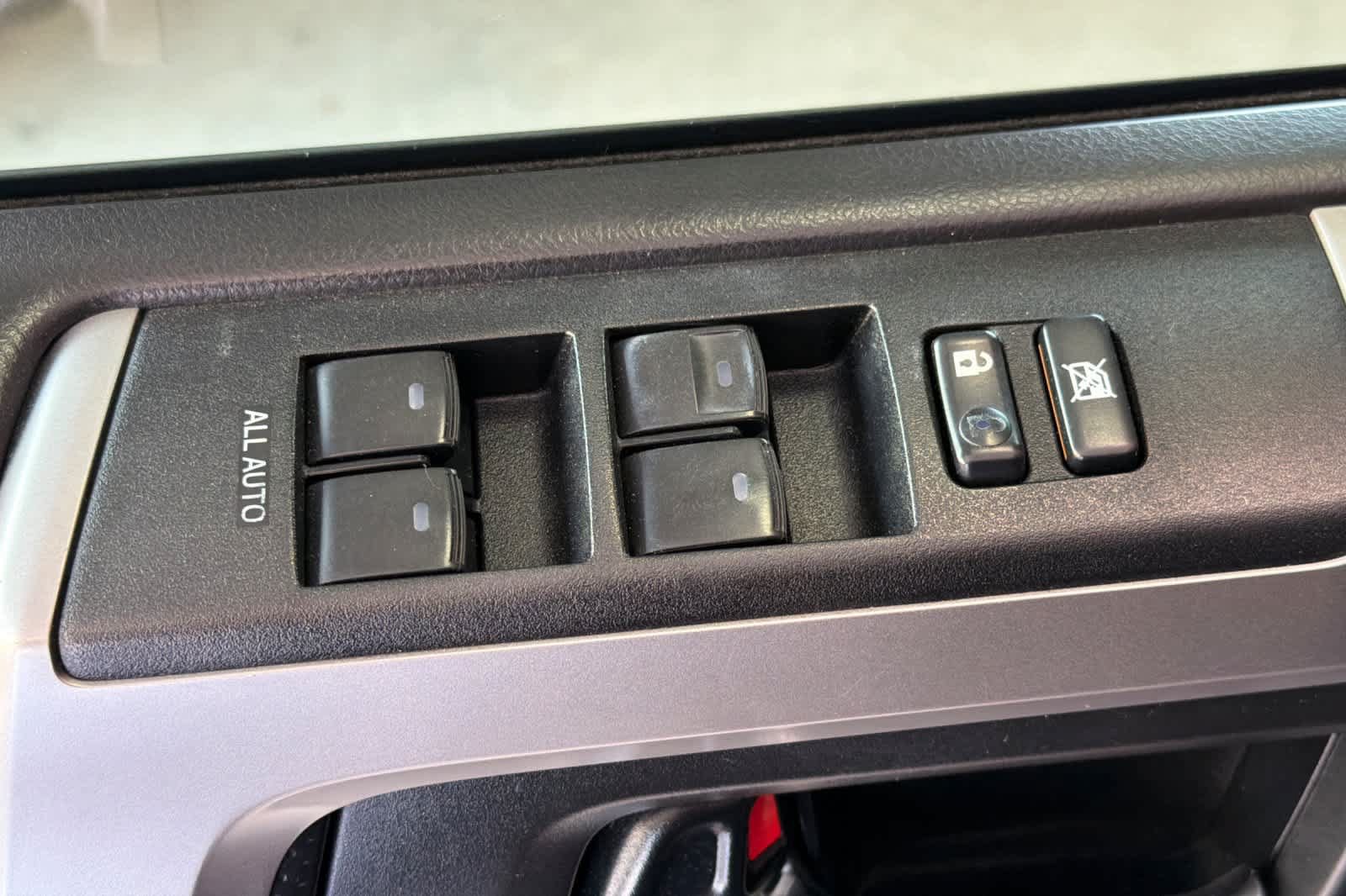 Used 2018 Toyota 4Runner 4WD image 13