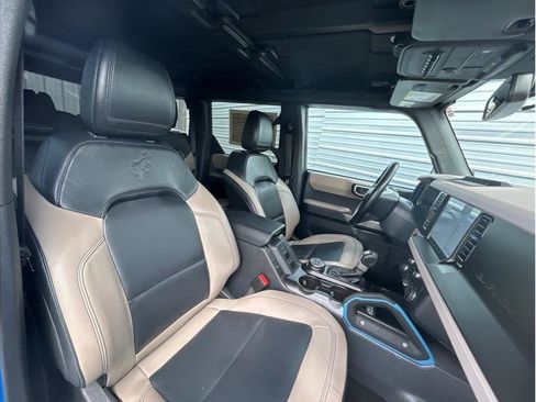 Used 2022 Ford Bronco Wildtrak image 4