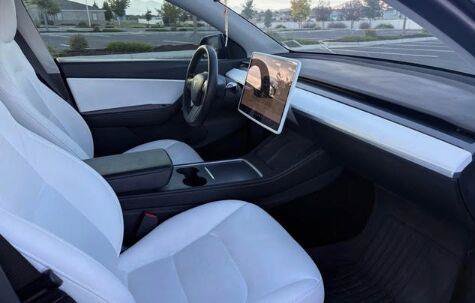 Used 2022 Tesla Model Y Long Range AWD/4WD image 3