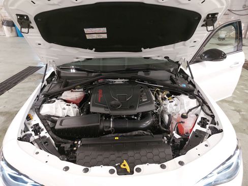 Used 2024 Alfa Romeo Giulia Sprint image 33