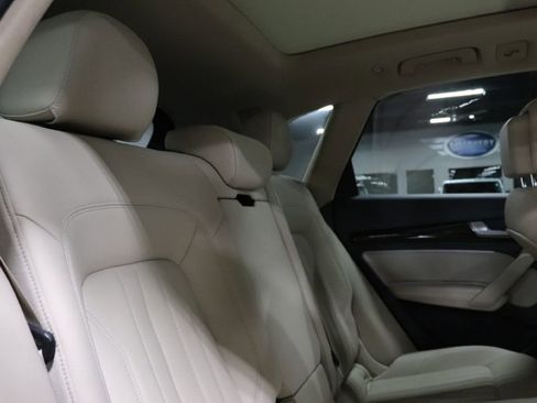 Used 2020 Audi Q5 2.0T Premium Plus w/ Premium Plus Package image 28