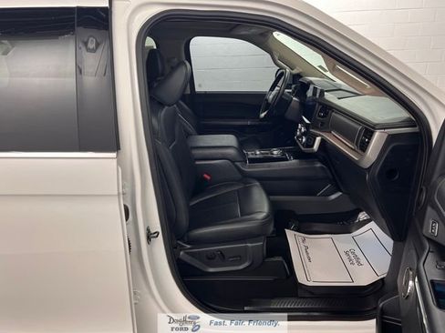 Used 2024 Ford Expedition XLT AWD/4WD image 40