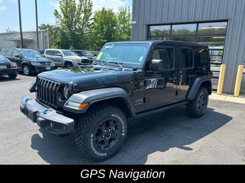 Used 2023 Jeep Wrangler Unlimited w/ Sun & Screen Package AWD/4WD image 9