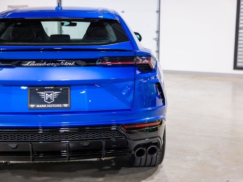 Used 2022 Lamborghini Urus image 13