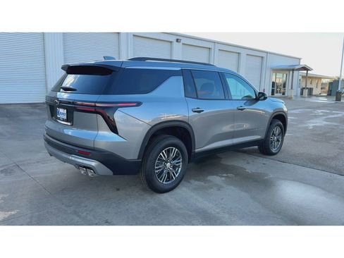 New 2026 Chevrolet Traverse LT w/ LPO, Floor Liner Package image 8