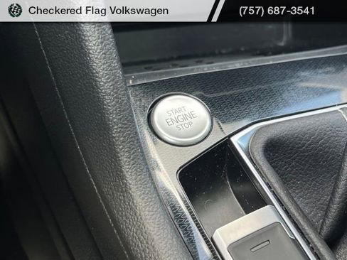 Used 2025 Volkswagen Taos SE image 44