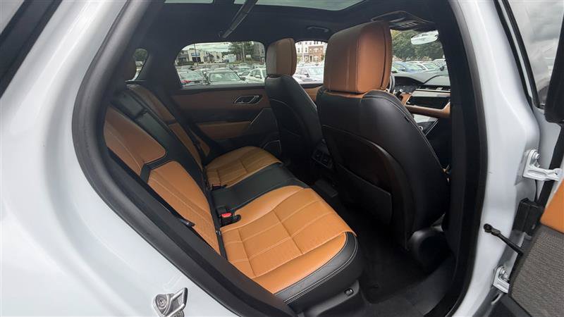 Used 2019 Land Rover Range Rover Velar R-Dynamic HSE AWD/4WD image 11